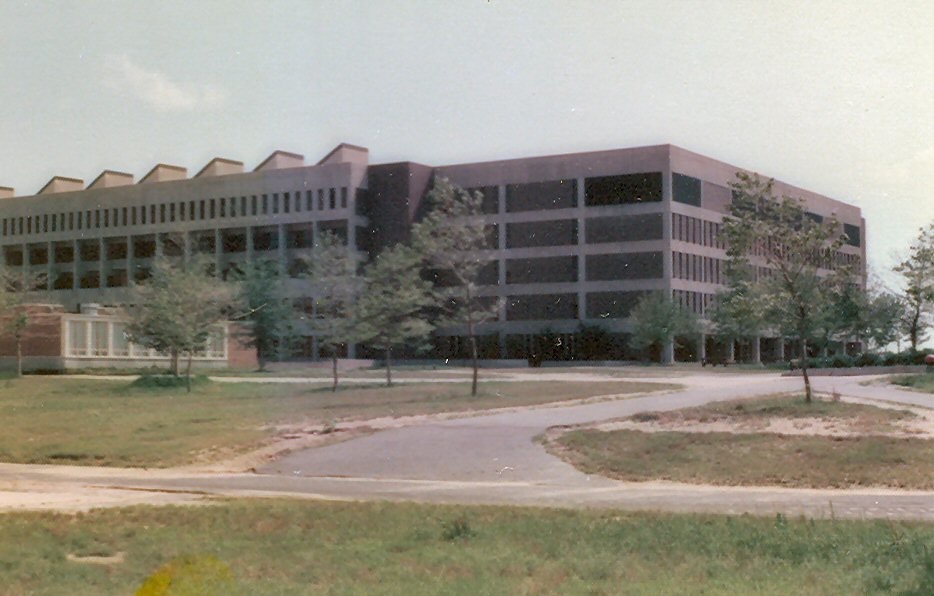 Stony Brook University, Library (later Frank Melville Jr. Memorial Library), 1975. Photograph by Daniel Lack, 1975, BS Biology.